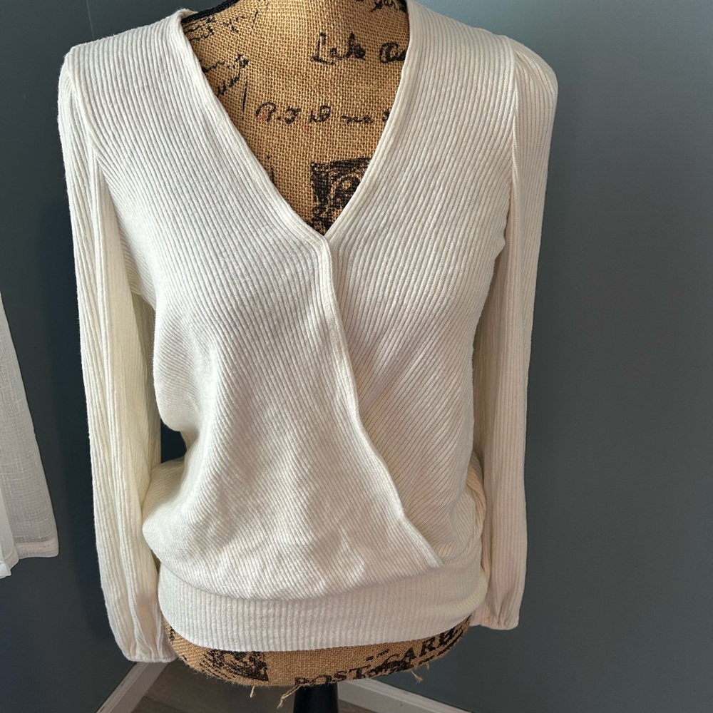 Max Studio Cream V-Neck Sweater